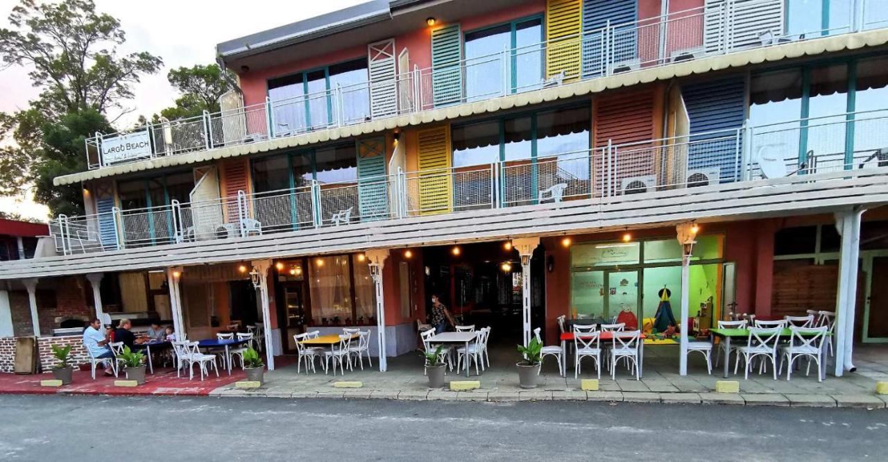 Hotel Largo Beach ซันนีบีช ภายนอก รูปภาพ